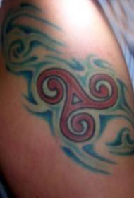 barvni trimestni vzorec tetovaže