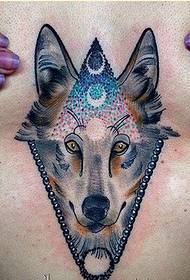 时尚胸口个性狼头纹身图案图片