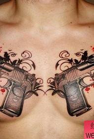 petto maschile modello di tatuaggio a pistola super bello