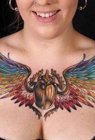 frumusețe piept gândac pop super frumos și model de tatuaje cu aripi
