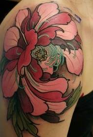 női váll látványos színű nagy virág tetoválás mintával