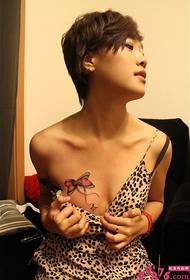 beleza peito sexy bonito arco tatuagem imagem foto