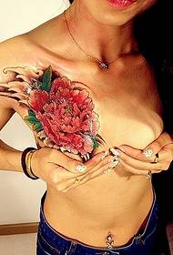 性感女性胸部好看的彩色牡丹纹身图案图片