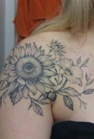 рамо проста татуировка момиче рамо слънчоглед татуировка снимка