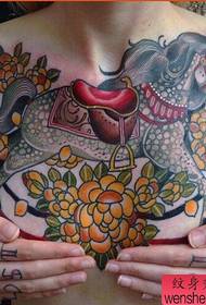 tattoo ya rangi ya kifua Trojan tattoo inafanya kazi