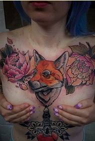 immagine del modello del tatuaggio di peonia volpe di bell'aspetto femminile personalità torace