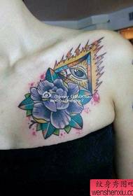 Beauty Brust sehr beliebt Gottes Auge Tattoo-Muster