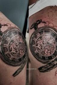 Europietiškas kišeninis laikrodis tatuiruotė vyriškas pečių juodas kišeninis laikrodis tatuiruotė nuotrauka
