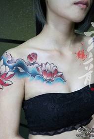 Schönheit Brust an Schulter klassischen Tang Löwen Tattoo-Muster