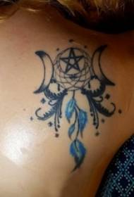 Ragazza tatuaggio spalla posteriore dipinta sul retro dell'immagine del tatuaggio acchiappasogni