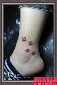 Trego Tattoo: Model i tatuazhit për gjurmët e bukur dhe bukuroshe të këmbëve