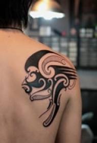 ghualainn pearsantacht clasaiceach totem tattoo