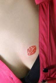 meisje borst populaire sexy lip print tattoo patroon