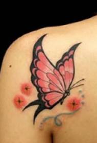 Immagine graziosa del tatuaggio della farfalla di arte