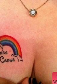 Beauty Brust Farbe kleine Regenbogen Tattoo Muster