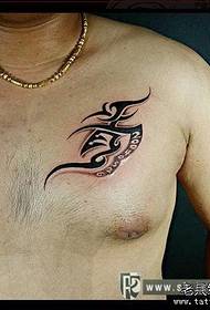 manlike bors persoonlikheid totem tatoeëringpatroon