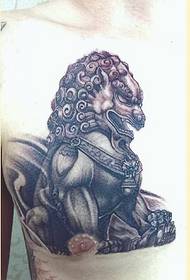 個人男胸時尚唐獅紋身圖案圖片