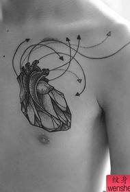 petto creativo tatuaggio cuore funziona