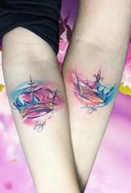 Watercolor diki yakatsva tatoo: minimalist tsvuku bhuruu toni mvuracolor tattoo paruoko