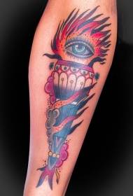 Tatuaje no brazo Tatuaje no brazo fresco e pouco atractivo