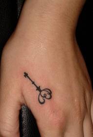 egy ujj kulcs tetoválás minta képet