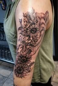 Gambar tato hewan, lengan pria, gambar tato hewan dan bunga