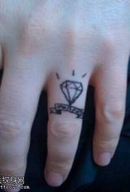Modello di tatuaggio diamante fresco dito