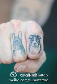 Vinger schattige puppy tattoo patroon