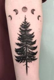 Ağaç ve ay dövme deseni okul çocuğu kolunda ay ve ağaç dövme resmi