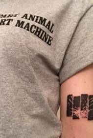 Geometrické tetování vzor mužské geometrické tetování obrázek na černém rameni