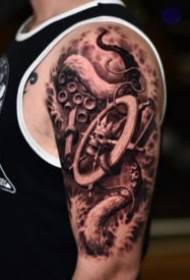 Opere realistiche di tatuaggi realistici europei e americani di grande braccio 18