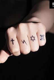 Il modello semplice del tatuaggio della stella a sei punte del lampo del tatuaggio del dito di bellezza funziona l'immagine