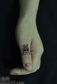 Ubuhle beminwe enhle ye-totem skull tattoo