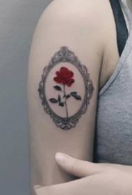 Girl arm tattoo - 9 مجموعات من أنماط الوشم الجميلة على أذرع الفتيات