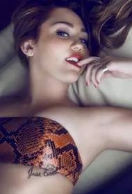 Miley Cyrus的Little Tiny個性紋身圖案
