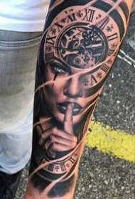 18 Eiropas un Amerikas lielo melni pelēko ieroču reālistiskais tetovējuma darbu paraugs