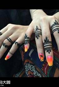 Modello di tatuaggio di vite fiore fiore