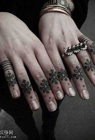 Prst čínský uzel tetování vzor