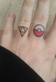 Минималистичка слика прста тетоважа мушки студент прст на троуглу и округла слика тетоваже