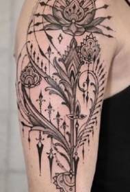 Labai graži ranka tinka erškėčių gėlių vynuogių tatuiruotės darbo modeliui