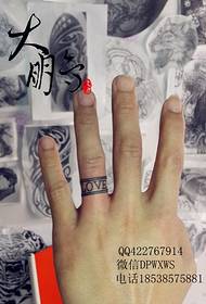 Ring LOVE uzorak tetovaža prsta