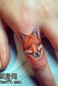 Model de tatuaj de vulpe de deget