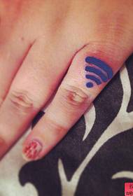Modello del tatuaggio del segno del segnale del telefono cellulare di Wi fi
