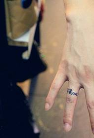 Prst modni engleski prsten tetovaža uzorak slika slika