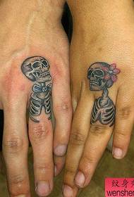 Tetováló show, ajánlott, egy ujj tetoválás