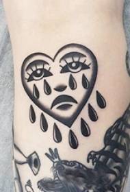 Տխուր դաջվածքների օրինակով աղջիկ, տխուր դաջվածքի նկարով սև թևի վրա