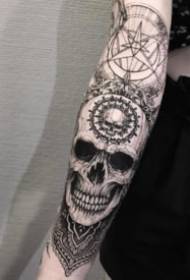 ຮູບແຕ້ມ tattoo ທີ່ເປັນແຂນ 9 ຂອງການອອກແບບ tattoo ທີ່ສ້າງສັນຊ້ ຳ ສຳ ລັບແຂນ