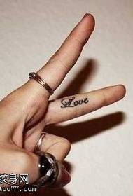 modeli i tatuazhit me shkronja Finger