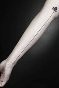 Врло једноставна линија тетоважа на 9 кракова руке