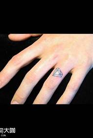 Fingra diamanta tatuaje ŝablono
